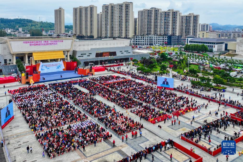 手机港式五张哪个棋牌可以玩